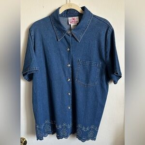 Quacker Factory Denim Shirt size L‎